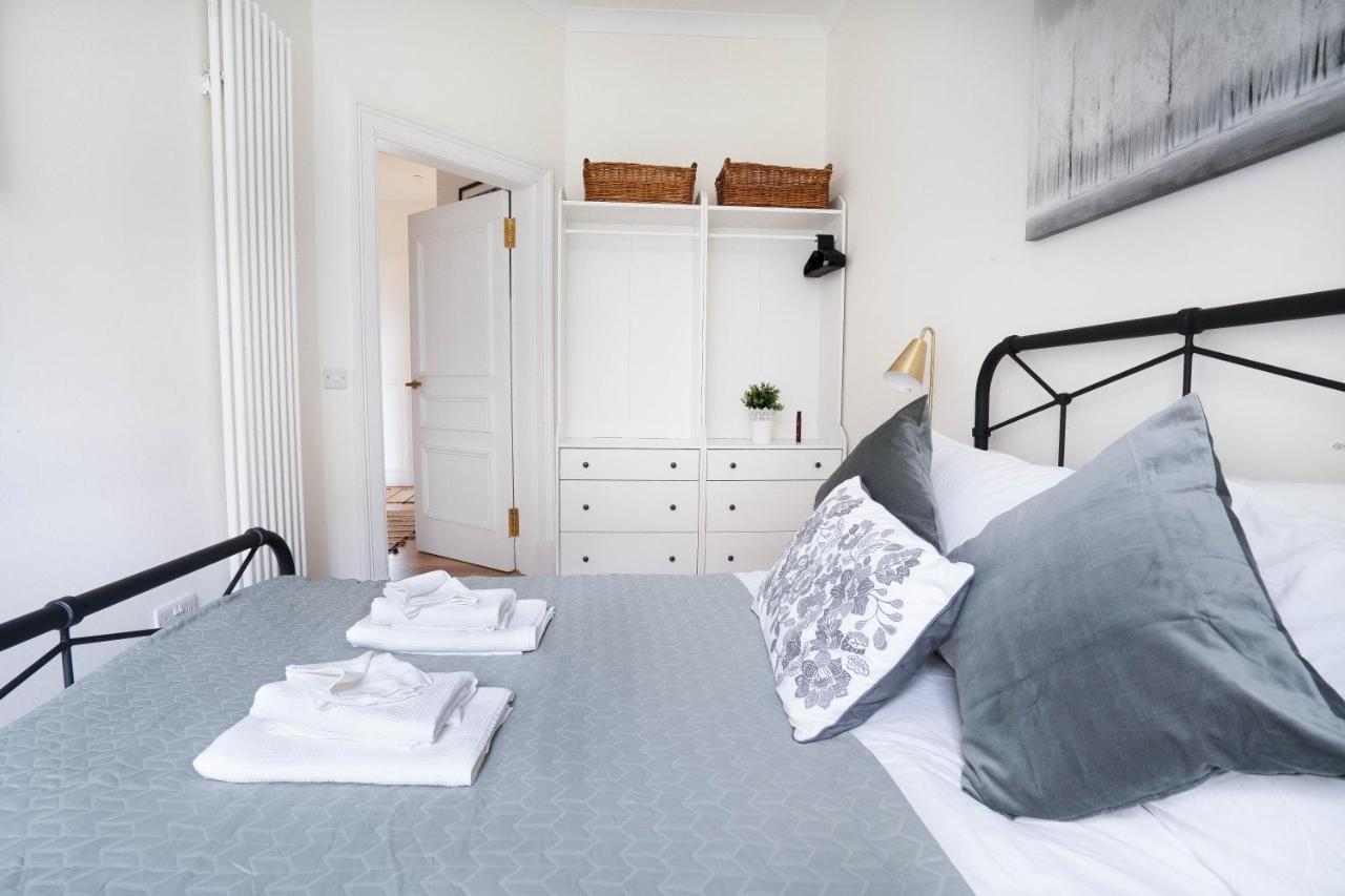 Meadowbank Residence 3-Bed エディンバラ エクステリア 写真